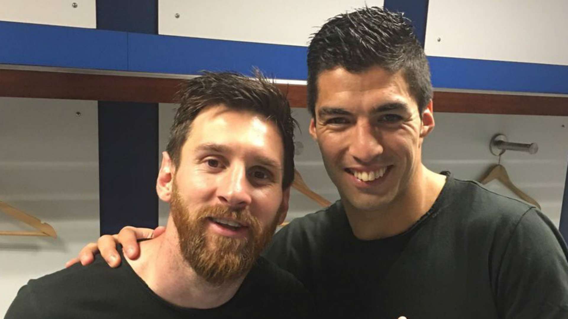 詹姆斯以其 詹姆斯以其